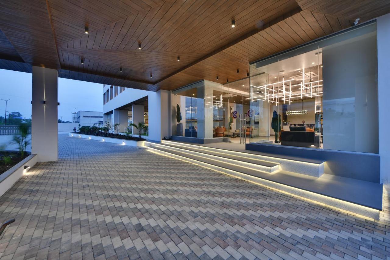 Click Hotel Pithampur Mhow Exterior photo